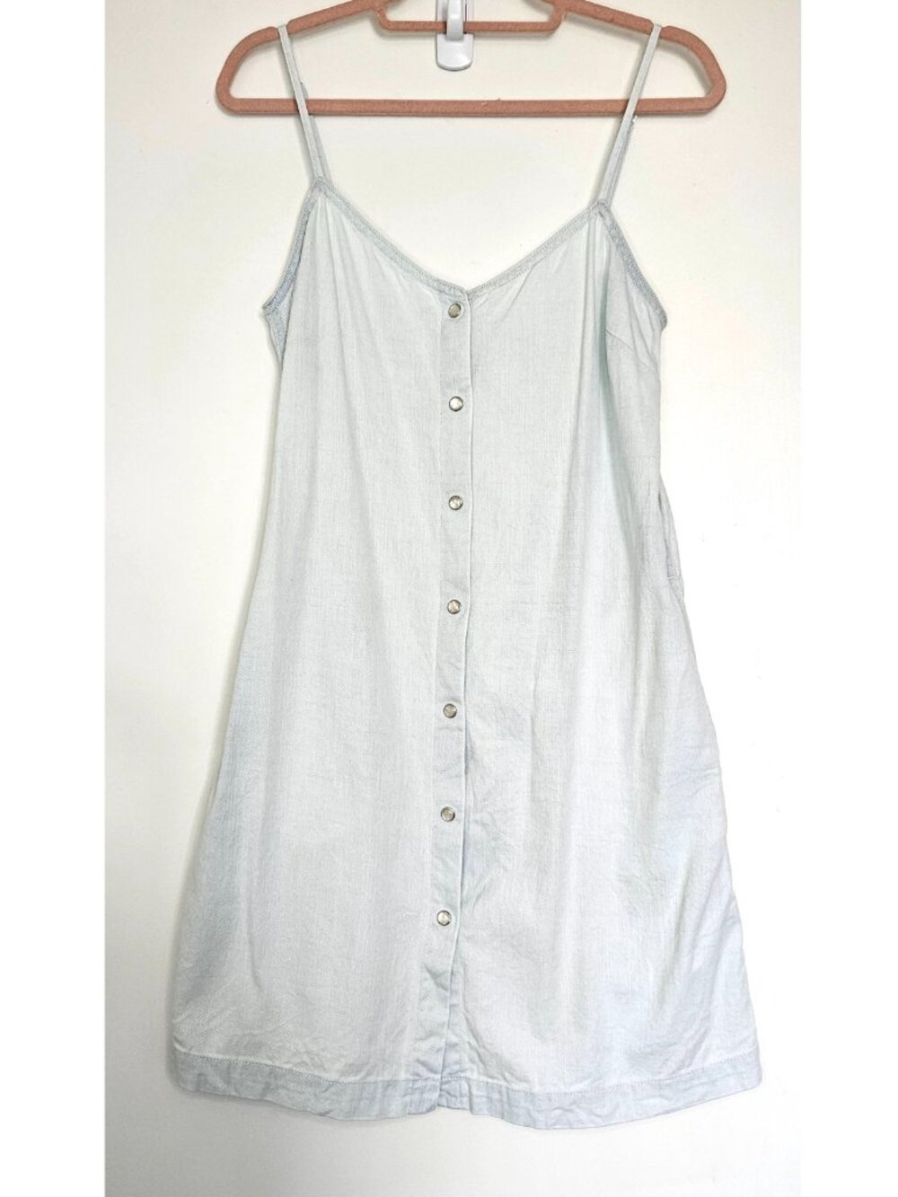 Aritzia Wilfred Free Chambray Light Denim Snap Button Front Cami Mini Dress S